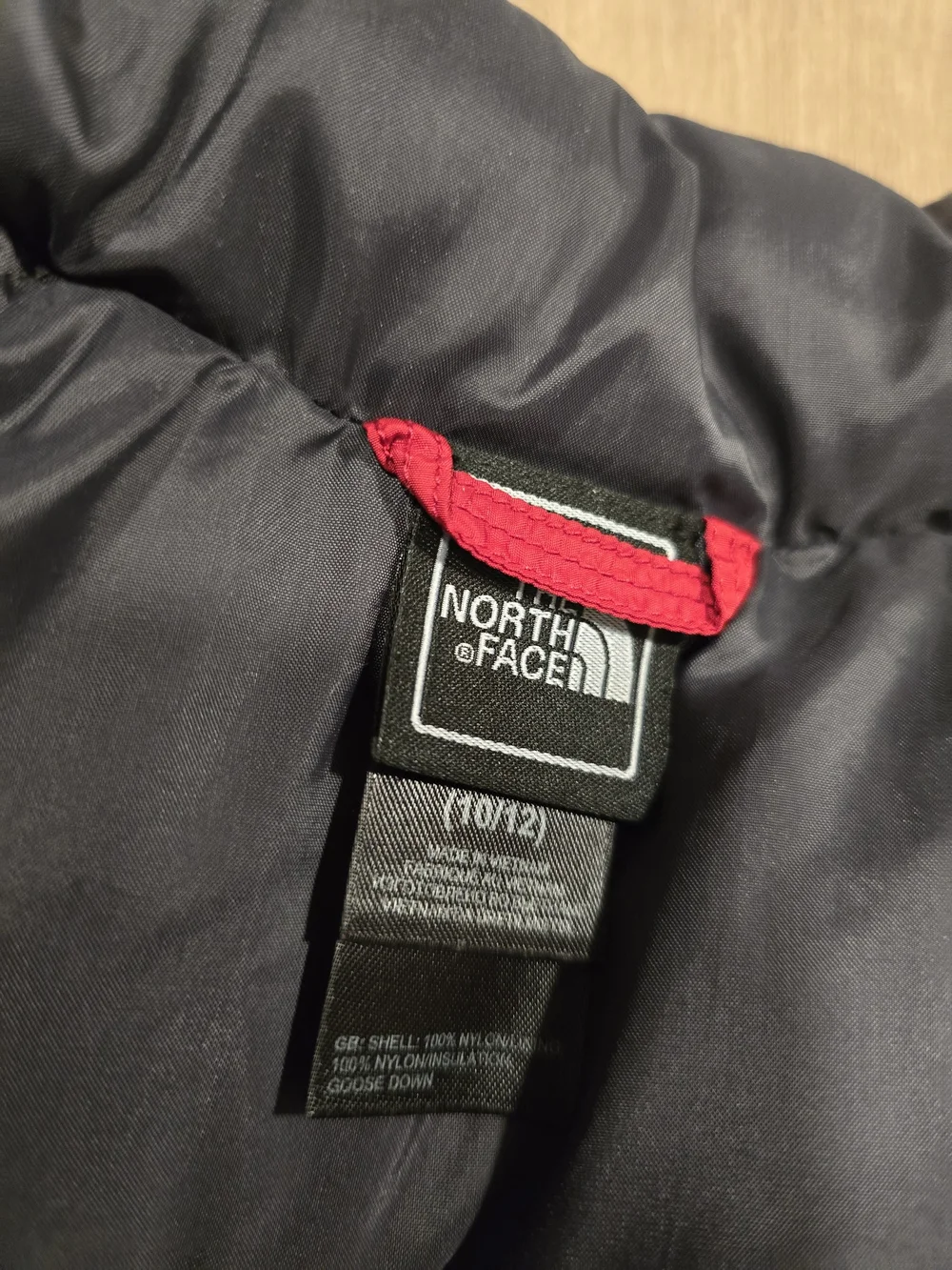 The North Face 550 Down Puffer Vest Kids Medium 10/12 Red Black Goose Down